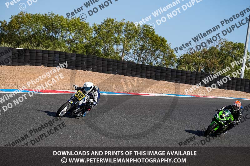 enduro digital images;event digital images;eventdigitalimages;mallory park;mallory park photographs;mallory park trackday;mallory park trackday photographs;no limits trackdays;peter wileman photography;racing digital images;trackday digital images;trackday photos